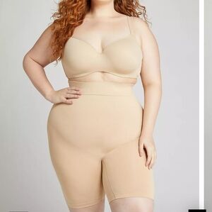 Level 2 Shaping Ultra High-Waist Short